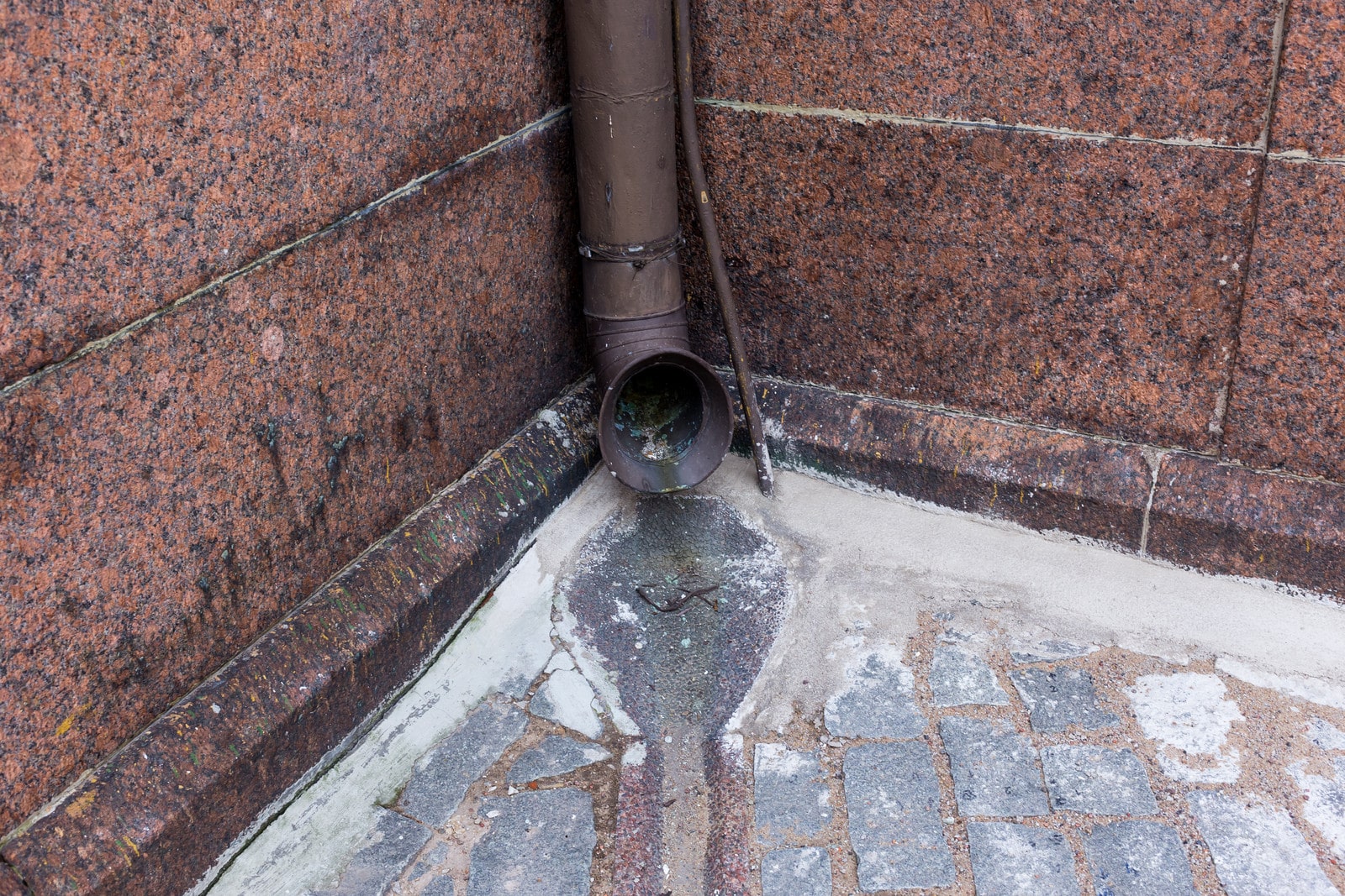 water leaking into foundation