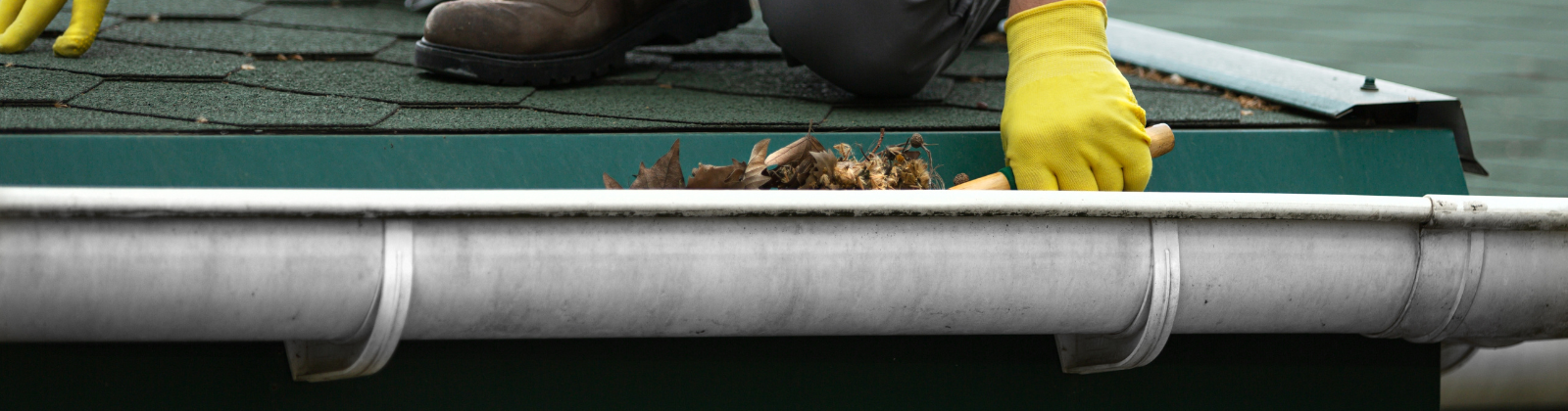 Commercial Gutter Cleaning London